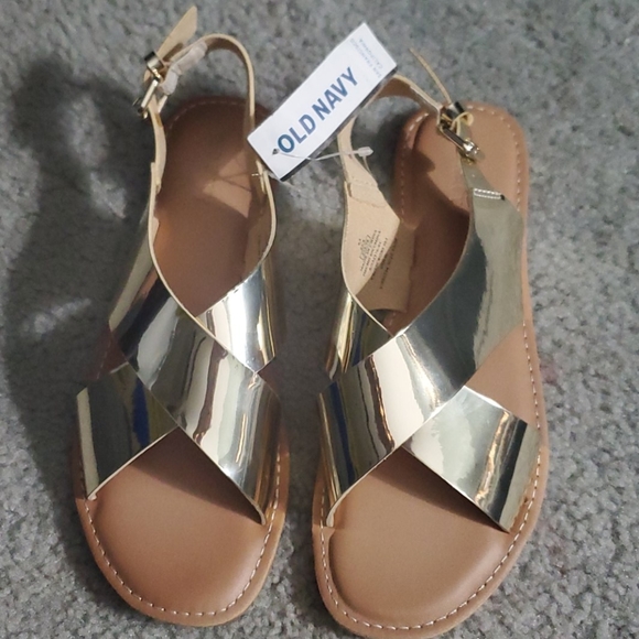 Old Navy Shoes - 👡NWT Woman size 6.5 Crisscross Slingback Sandal👡